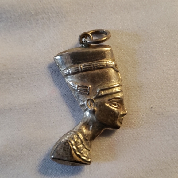 Pendant - Picture 2 of 3